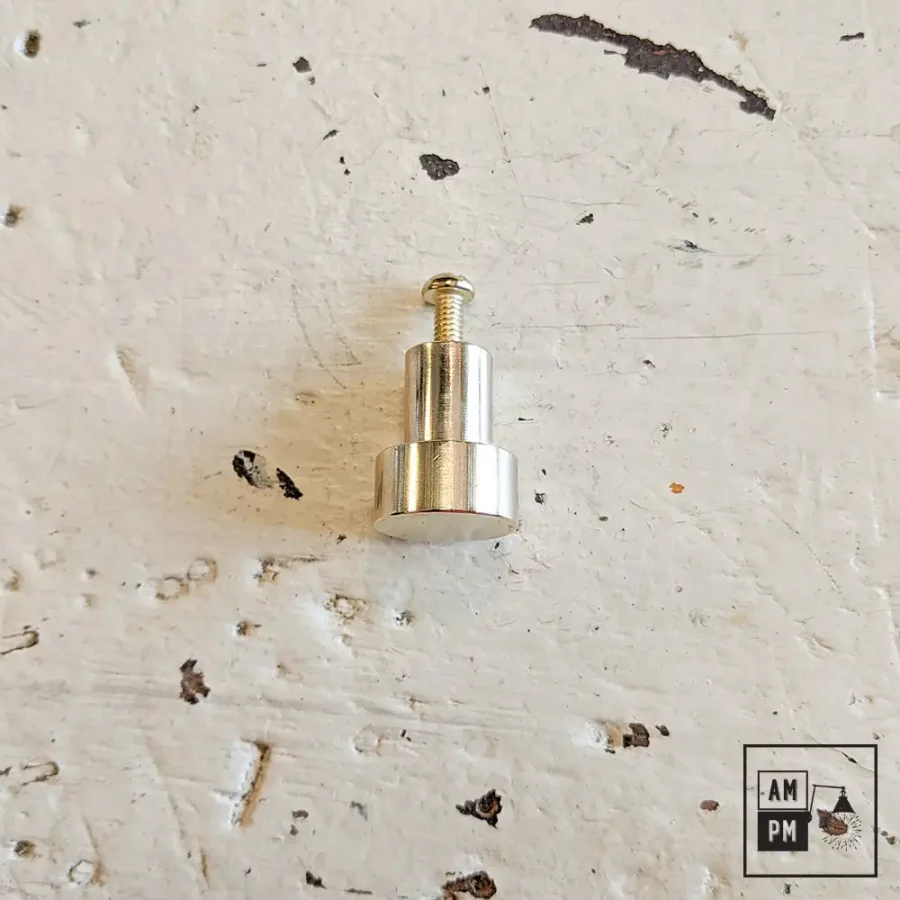 Mid-century-minimalist-kitchen-cabinet-small-knob-Polished-Brass