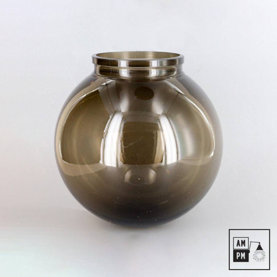 Acrylic-globe-with-neck-lampshade-Amber